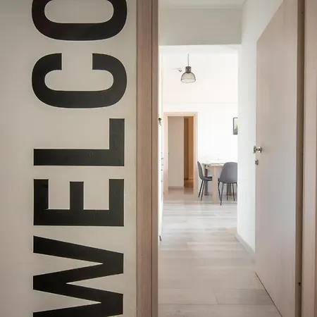 Minimalist Apartments W/ View Thessaloniki Exterior photo