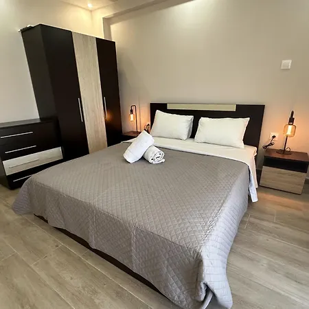 Minimalist Apartments W/ View Thessaloniki Exterior photo