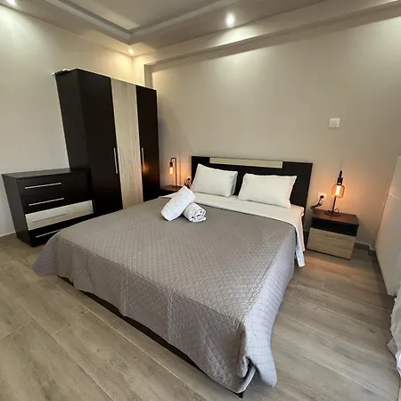 Minimalist Apartments W/ View Thessaloniki Exterior photo